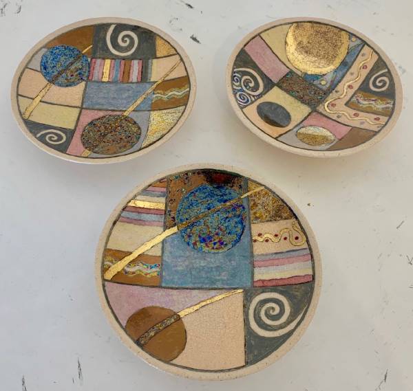 - a Ceramic by Catherine Rich, measuring 13 x 13 cm (H x W) £44